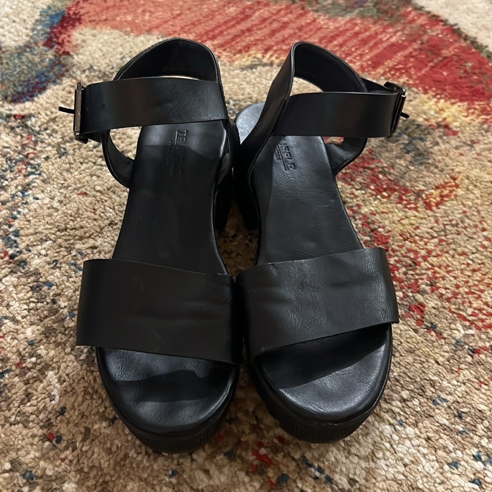 Nasty Gal Big You Up Platform Sandals - Picture 11 of 11
